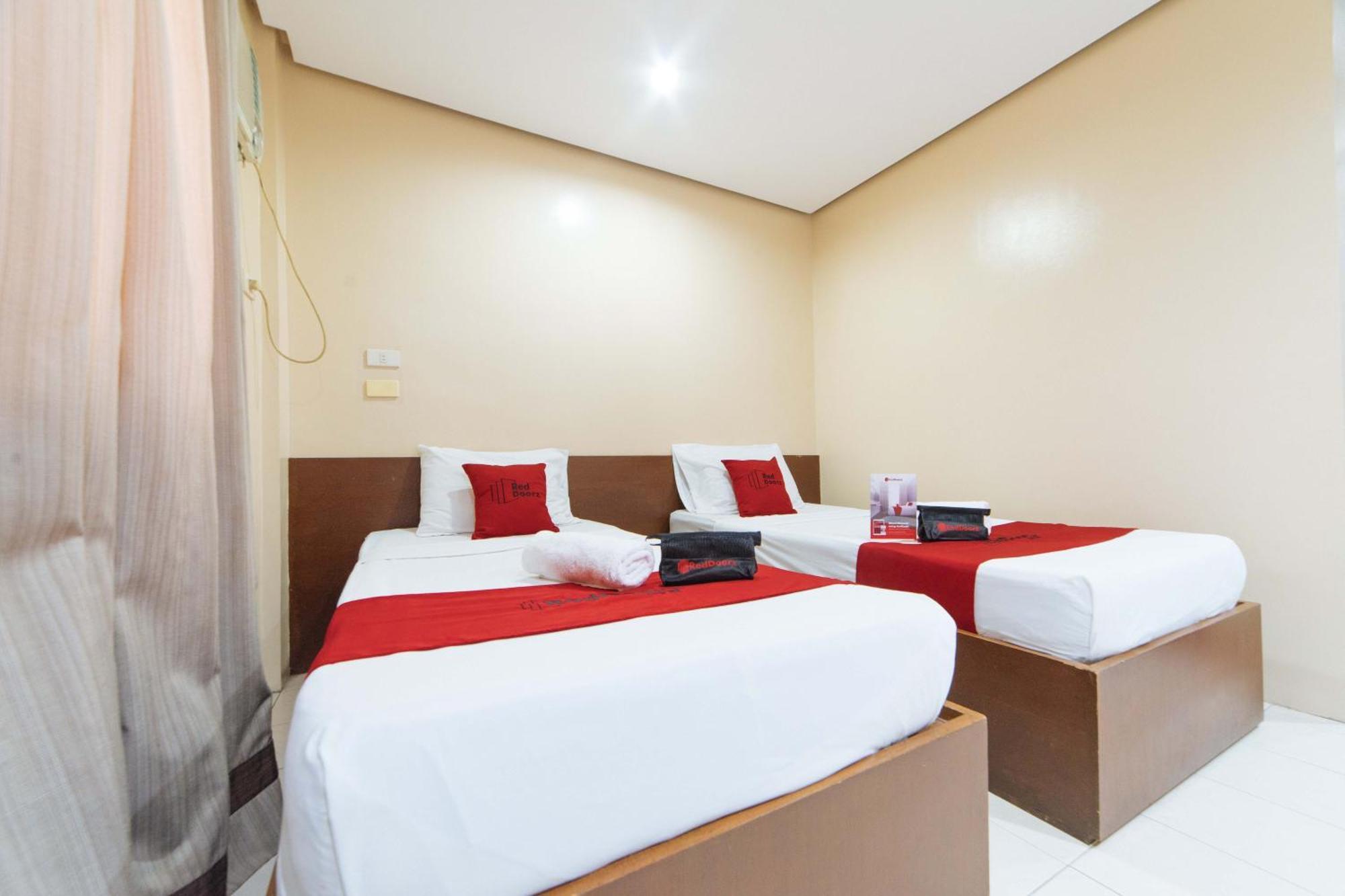 Reddoorz Near Olongapo Bus Terminal Otel Dış mekan fotoğraf