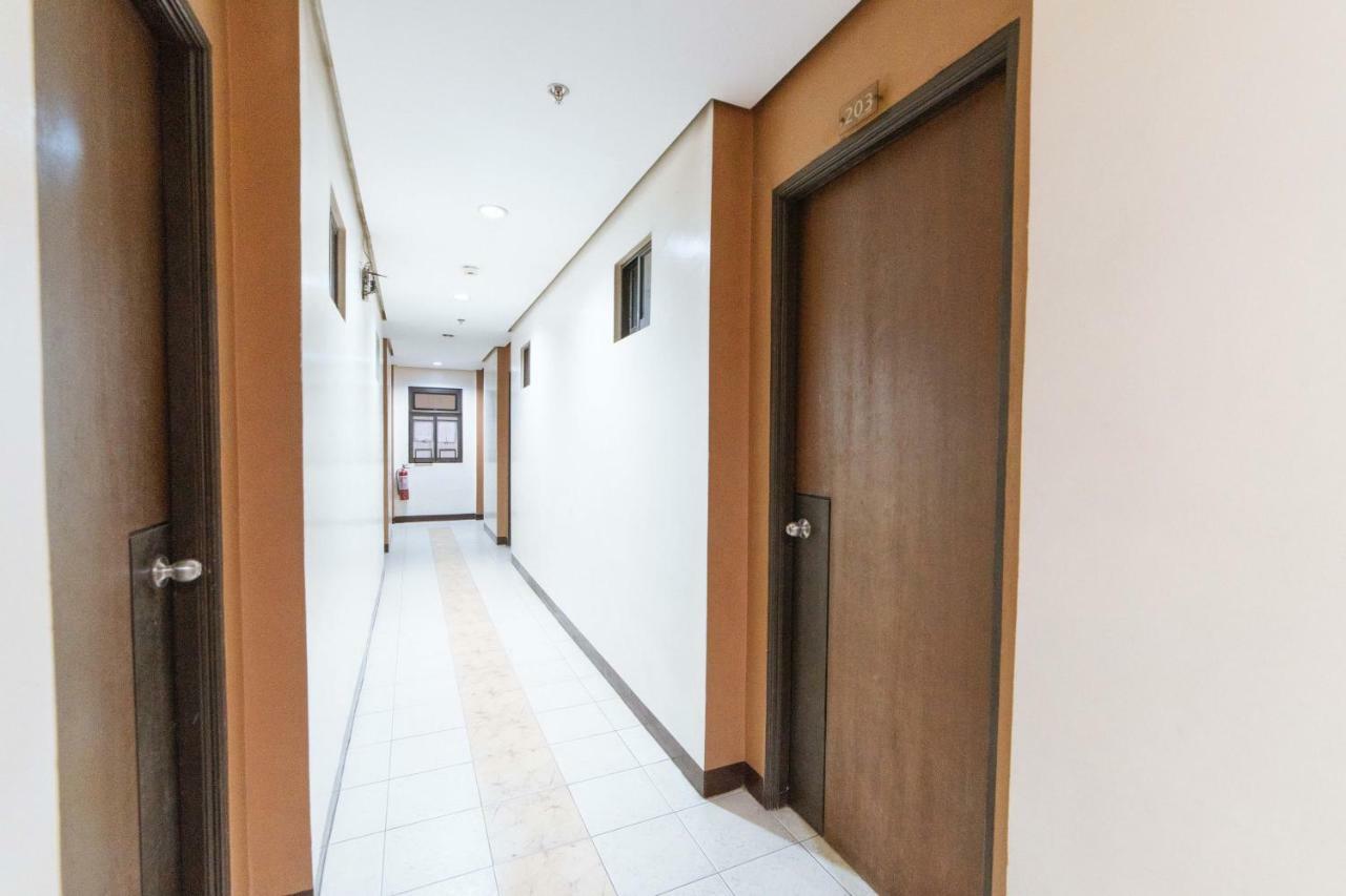 Reddoorz Near Olongapo Bus Terminal Otel Dış mekan fotoğraf